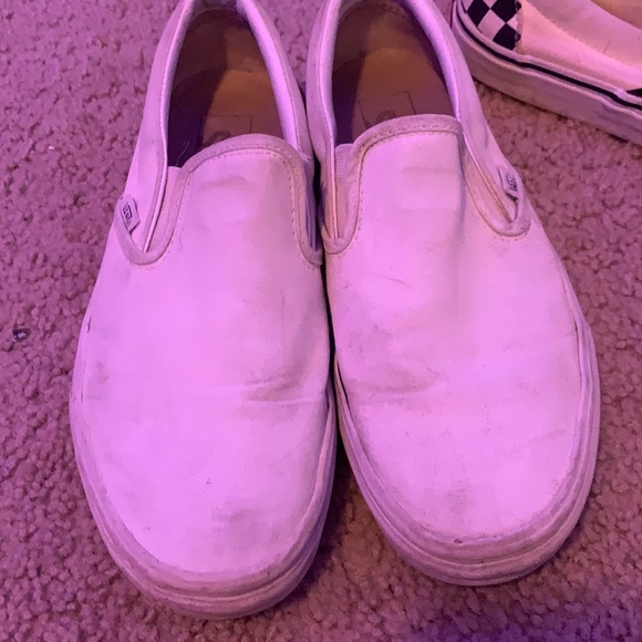 two pairs of vans shoes - Picture 4 of 5